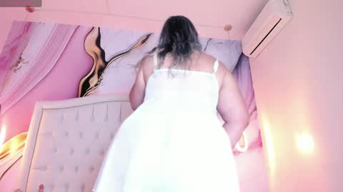 Lucy online show from April 18, 2026, 7:07 pm