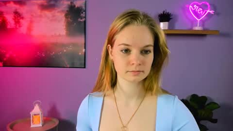lucy_moon__ online show from November 27, 2025, 12:07 pm