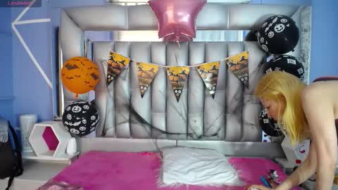  SleepyAbuela online show from October 19, 2025, 12:39 pm