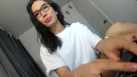 lucy_shane online show from September 18, 2025, 6:43 pm