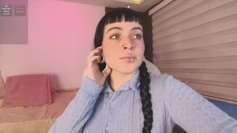 Sofia  online show from September 29, 2025, 8:02 pm