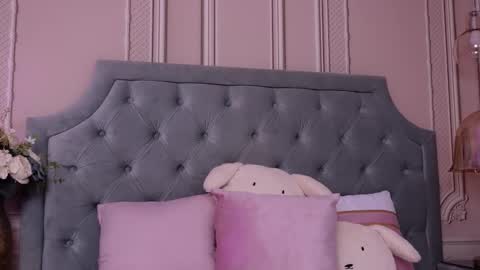 LucyAddison online show from March 19, 2026, 4:38 am