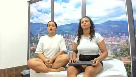 lucyandbella online show from July 17, 2026, 4:19 am