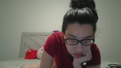 lucylitt25 online show from March 19, 2026, 2:43 pm