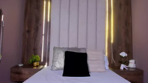 Lucy online show from September 13, 2025, 3:45 pm