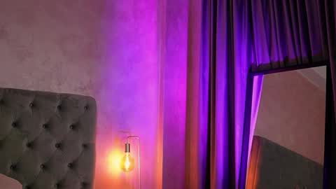 LucyWillow online show from May 18, 2026, 4:07 am