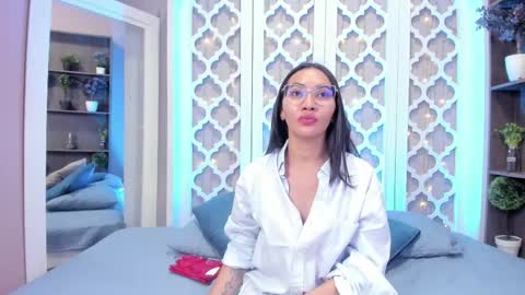 Lucy Liiu online show from March 3, 2025, 7:06 pm