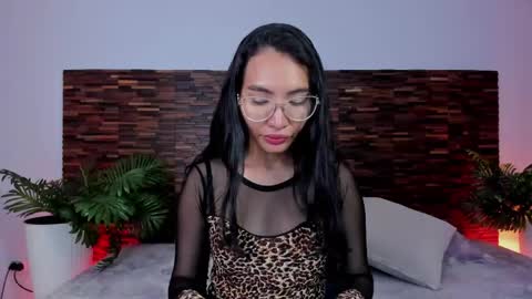 Snapshot of lucyy_liiu chatting on April 21, 2026, 9:17 pm Lucy Liiu online show from April 21, 2026, 9:17 pm