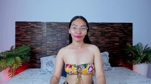 Snapshot of lucyy_liiu chatting on April 24, 2026, 8:22 pm Lucy Liiu online show from April 24, 2026, 8:22 pm