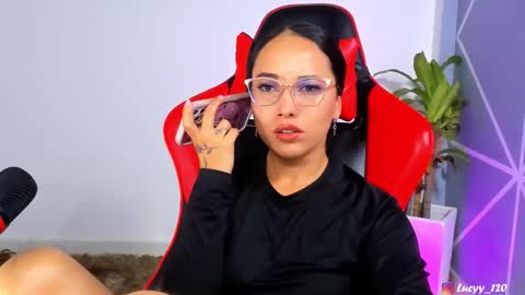  o online show from November 25, 2025, 12:43 am