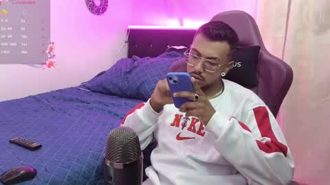 Snapshot of lufehott chatting on December 30, 2024, 8:25 pm lufehott online show from December 30, 2024, 8:25 pm