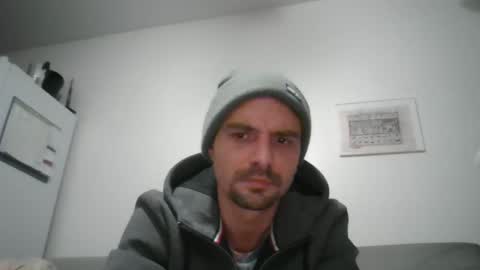 Snapshot of luffyman20 chatting on January 12, 2025, 10:43 pm luffyman20 online show from January 12, 2025, 10:43 pm