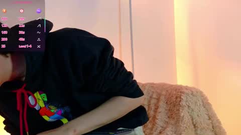 Lui online show from March 10, 2026, 4:50 am