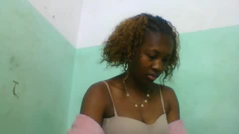 luicie196645 online show from August 4, 2026, 5:32 am