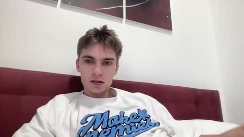 Snapshot of luis_7777 chatting on October 20, 2025, 11:43 am Luis online show from October 20, 2025, 11:43 am