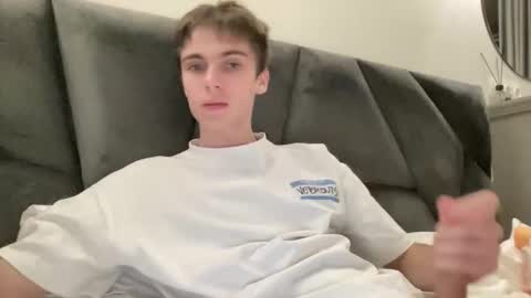 Snapshot of luis_7777 chatting on November 11, 2025, 11:05 pm Luis online show from November 11, 2025, 11:05 pm