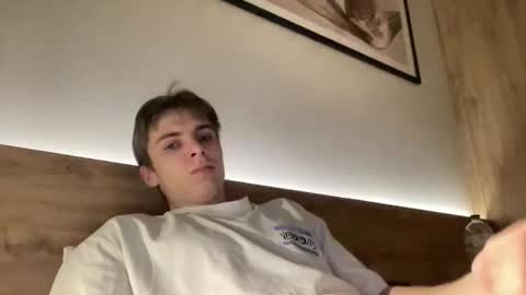 Snapshot of luis_7777 chatting on November 12, 2025, 4:29 pm Luis online show from November 12, 2025, 4:29 pm