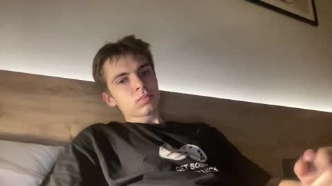 Snapshot of luis_7777 chatting on November 14, 2025, 4:38 pm Luis online show from November 14, 2025, 4:38 pm