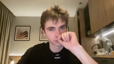 Snapshot of luis_7777 chatting on November 18, 2025, 10:25 pm Luis online show from November 18, 2025, 10:25 pm