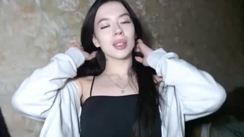 luisa lovedom online show from February 5, 2026, 4:00 pm