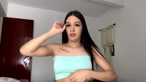   Luisa Fernanda  online show from October 13, 2025, 2:22 am