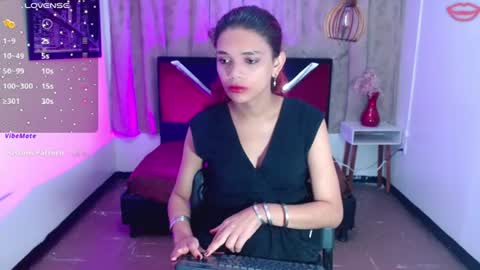Snapshot of luisa_torres__ chatting on July 5, 2026, 4:19 am luisa_torres__ online show from July 5, 2026, 4:19 am