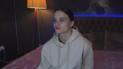 Snapshot of luisaclover chatting on November 9, 2025, 1:20 pm LuisaClover online show from November 9, 2025, 1:20 pm