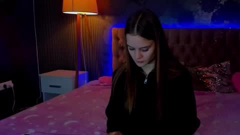 Snapshot of luisaclover chatting on November 30, 2025, 12:53 pm LuisaClover online show from November 30, 2025, 12:53 pm