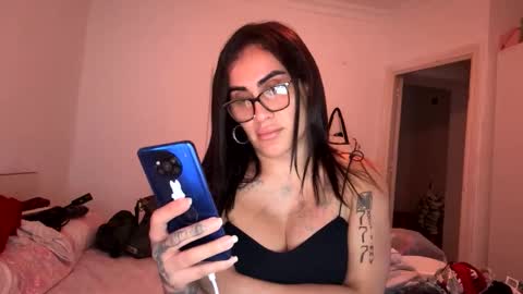 Luisa Monsters online show from October 6, 2025, 6:49 pm