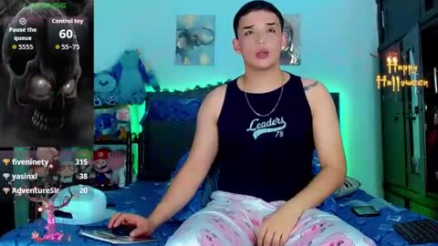 luisstevens01 online show from October 14, 2025, 4:24 am