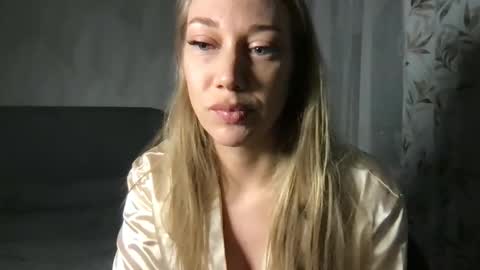 luiva13 online show from January 22, 2025, 9:54 pm