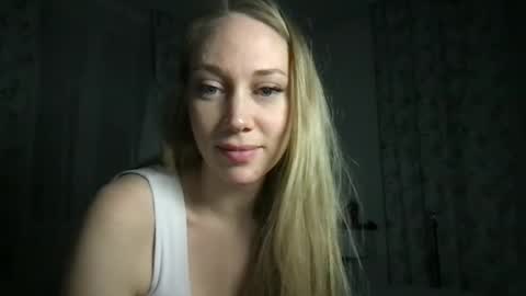 luiva13 online show from January 27, 2025, 5:48 pm