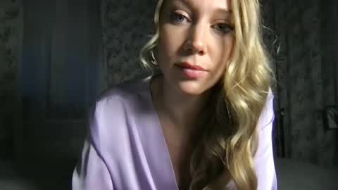 luiva13 online show from February 1, 2025, 2:45 pm