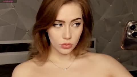 Lizzy online show from November 7, 2025, 11:10 am