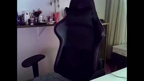 luizacandy online show from December 18, 2024, 1:56 pm