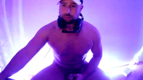 Snapshot of luk_me chatting on December 15, 2024, 1:46 am luk_me online show from December 15, 2024, 1:46 am