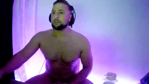 Snapshot of luk_me chatting on December 21, 2024, 6:12 pm luk_me online show from December 21, 2024, 6:12 pm