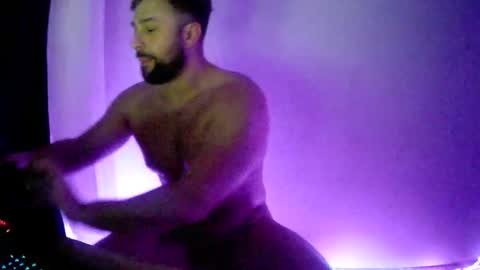 Snapshot of luk_me chatting on January 3, 2025, 11:01 pm luk_me online show from January 3, 2025, 11:01 pm