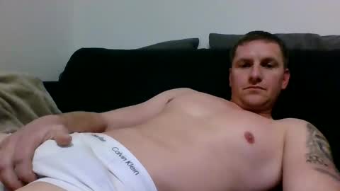 Snapshot of luke5t chatting on December 19, 2025, 4:14 pm luke5t online show from December 19, 2025, 4:14 pm
