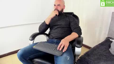 luke diaz7 online show from December 21, 2025, 7:04 am