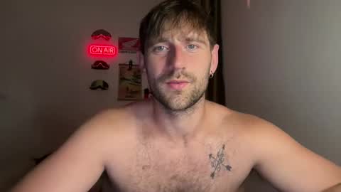 Snapshot of lukegunn22 chatting on April 21, 2026, 11:18 pm MR. Luke Gunn online show from April 21, 2026, 11:18 pm