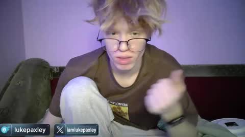 Snapshot of lukepaxley chatting on April 7, 2026, 4:18 pm Luke Paxley online show from April 7, 2026, 4:18 pm