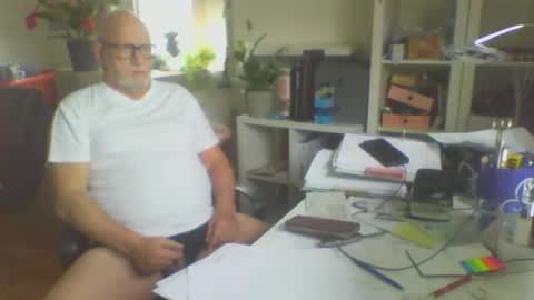 Snapshot of luley58 chatting on May 7, 2026, 7:36 am luley58 online show from May 7, 2026, 7:36 am