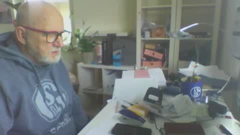 Snapshot of luley58 chatting on May 12, 2026, 9:39 am luley58 online show from May 12, 2026, 9:39 am