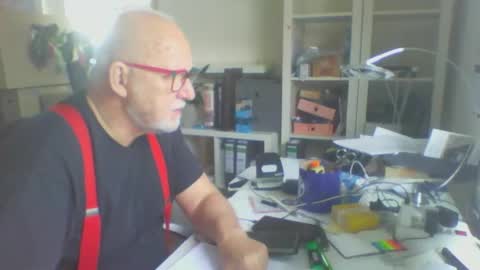 Snapshot of luley58 chatting on May 18, 2026, 7:25 am luley58 online show from May 18, 2026, 7:25 am