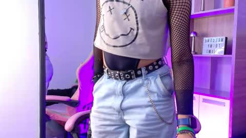 Cookie  online show from December 5, 2025, 2:58 pm