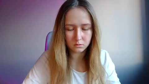 Lulu Baby18 online show from December 18, 2025, 7:36 am