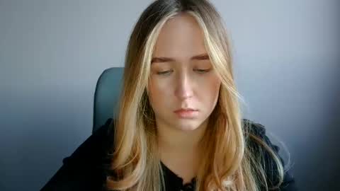 Lulu Baby18 online show from February 21, 2026, 3:24 pm