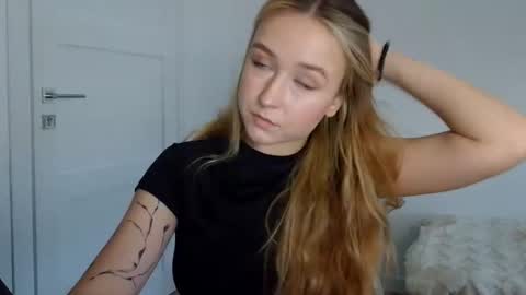 Lulu Baby18 online show from March 28, 2026, 11:32 am