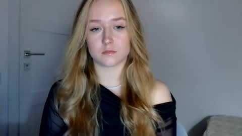 Lulu Baby18 online show from April 16, 2026, 5:36 pm